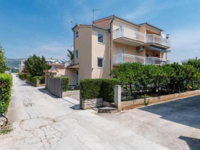 Nice small apartment with a sea view